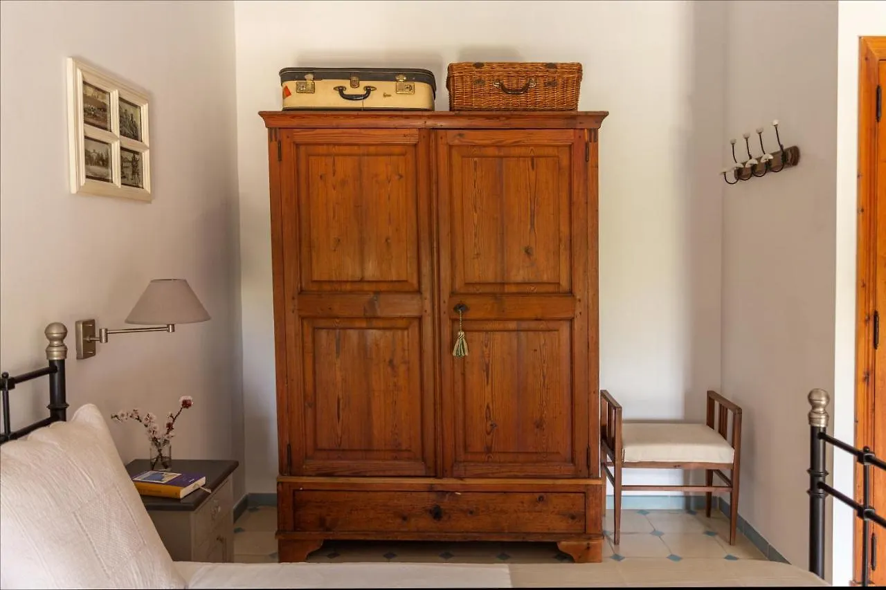 ***  Cal Secretari Vell - Turismo De Interior Hotel La Cabaneta Spain