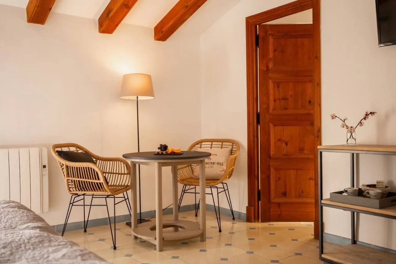 Cal Secretari Vell - Turismo De Interior Hotel La Cabaneta
